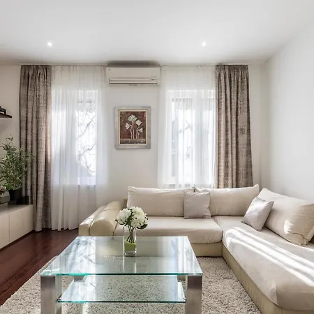 Apartment Villa Meri Very Central And Beautiful Apartment