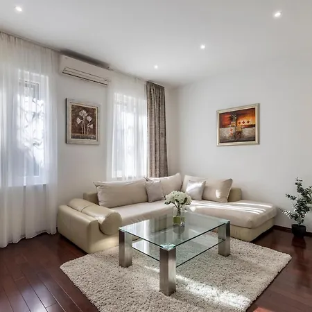 Villa Meri Very Central And Beautiful Apartment Apartment