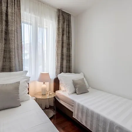 Villa Meri Very Central And Beautiful Apartment Split