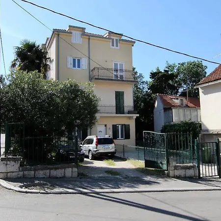 Apartment Villa Meri Very Central And Beautiful Apartment
