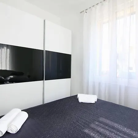 Apartment Villa Meri Very Central And Beautiful Apartment Split