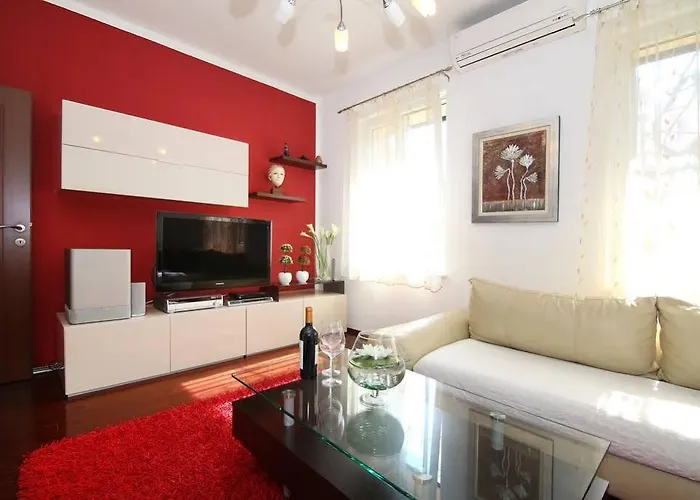 Meri Very And Beautiful Split